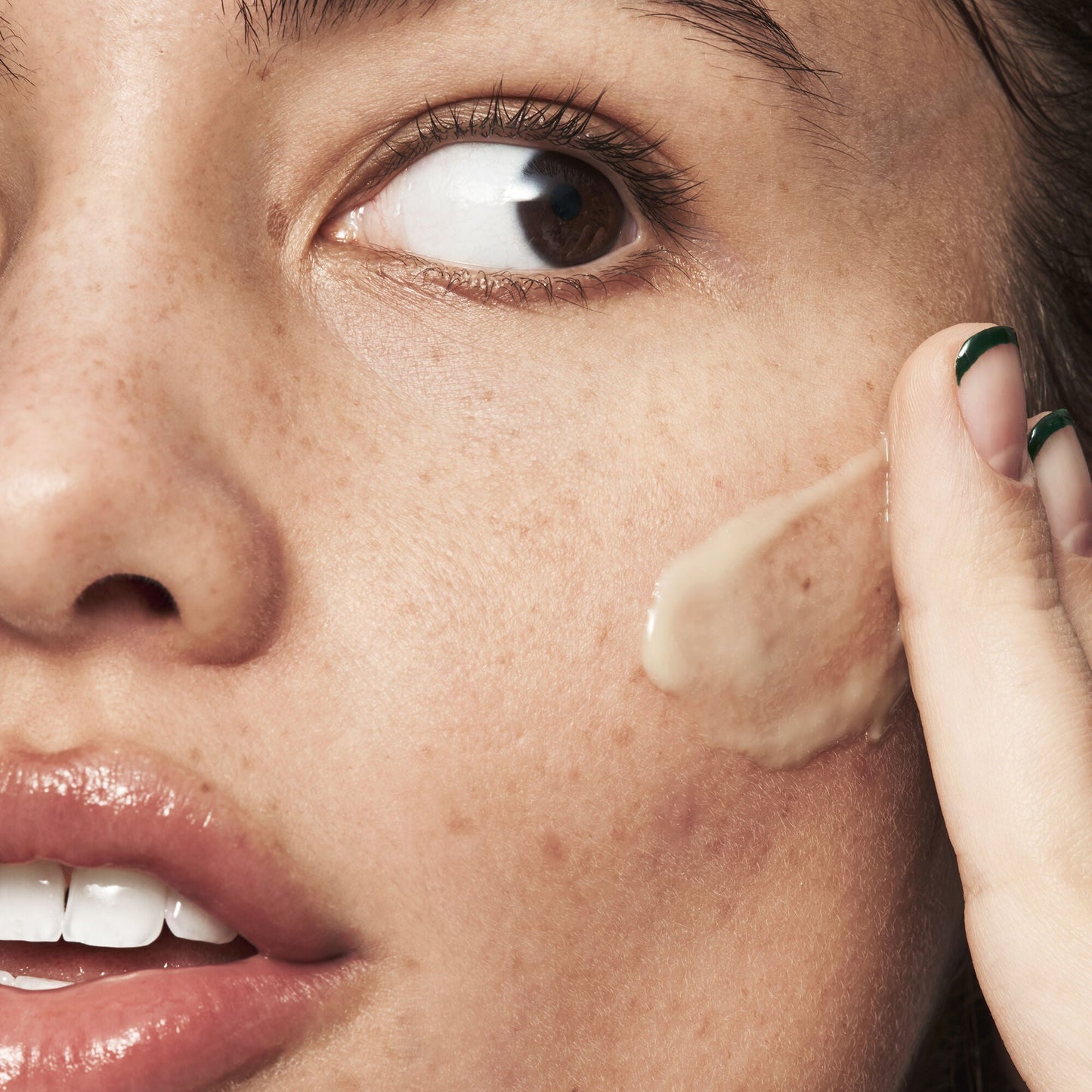 blemish-breakthrough-acne-calming-water-cream-o8 021522_Isabella_Acne_After_0462_FINAL_IGF_9e5f70b6-f47c-4bf3-9a7f-a9f223867f61.jpg