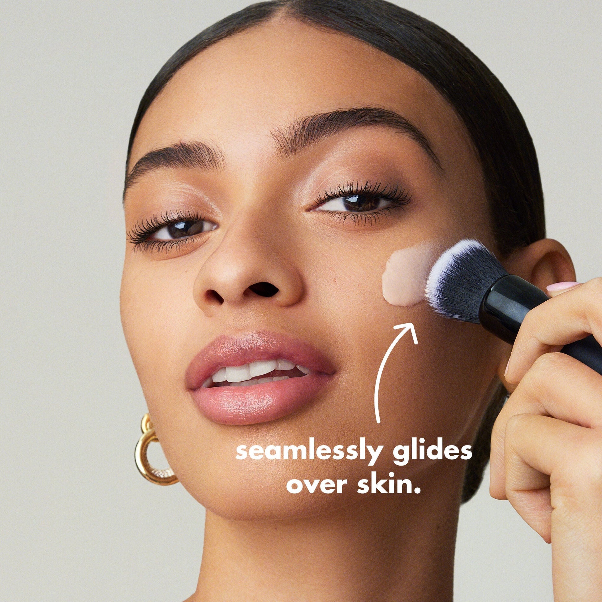 liquid-poreless-putty-primer-j2 0326_EDU_LiquidPorelessPuttyPrimer_Model.jpg