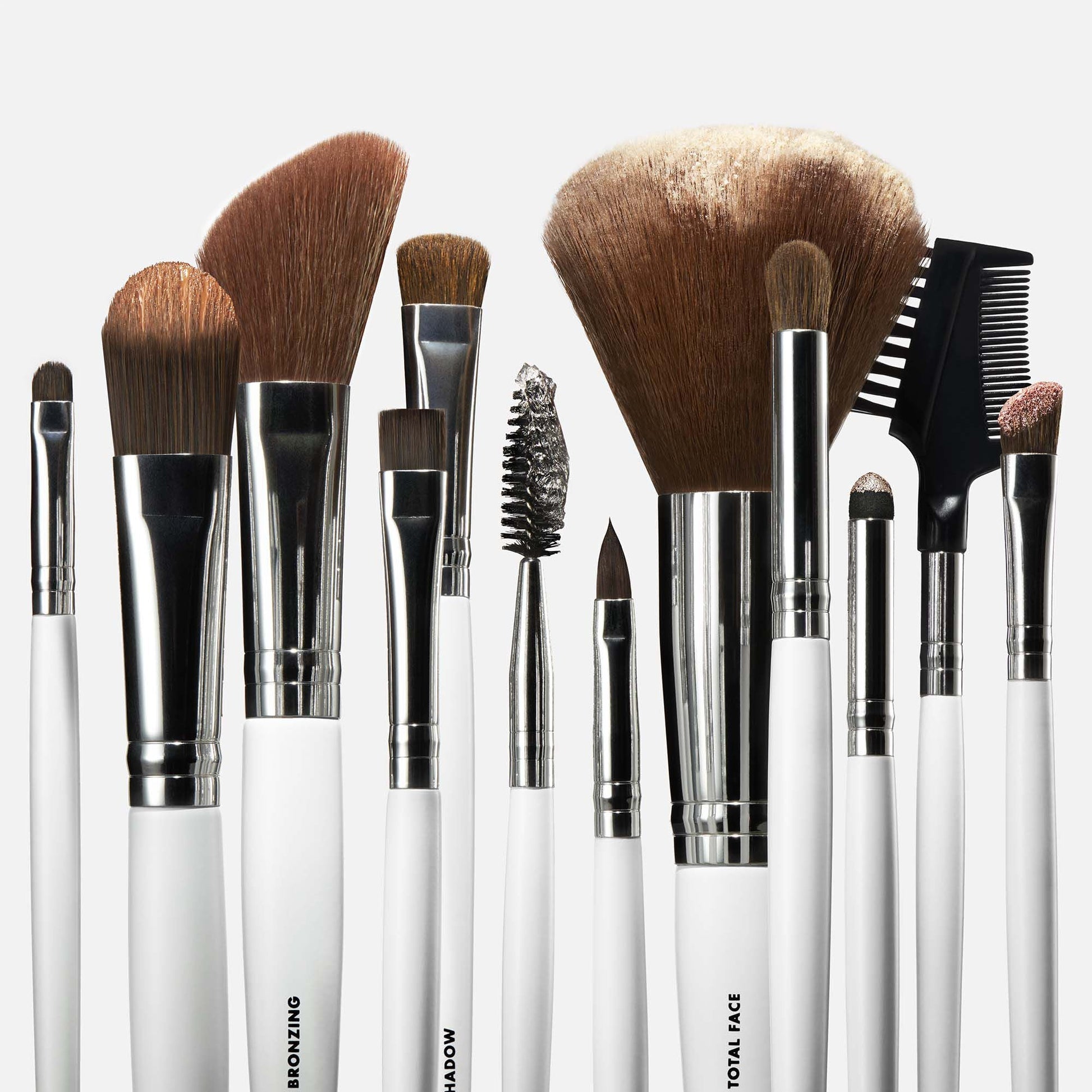 professional-set-of-12-makeup-brushes-f9 040523_SL_12PieceBrushKit_0001_FocusStack01_FINAL_RGB_IGF.jpg