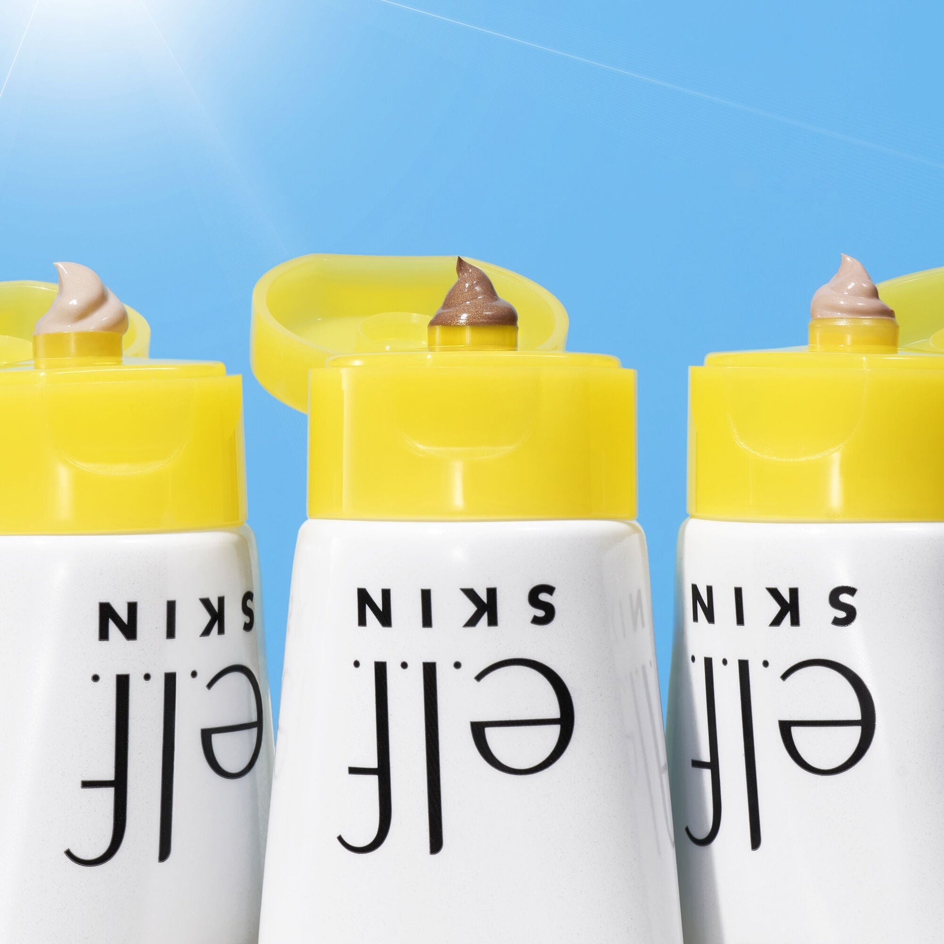 suntouchable-whoa-glow-spf-30-d5 042423_WhoaGlow_Macro_Main-2_IGF_b003ce36-775b-47d0-9dab-e2cd4030ba37.jpg