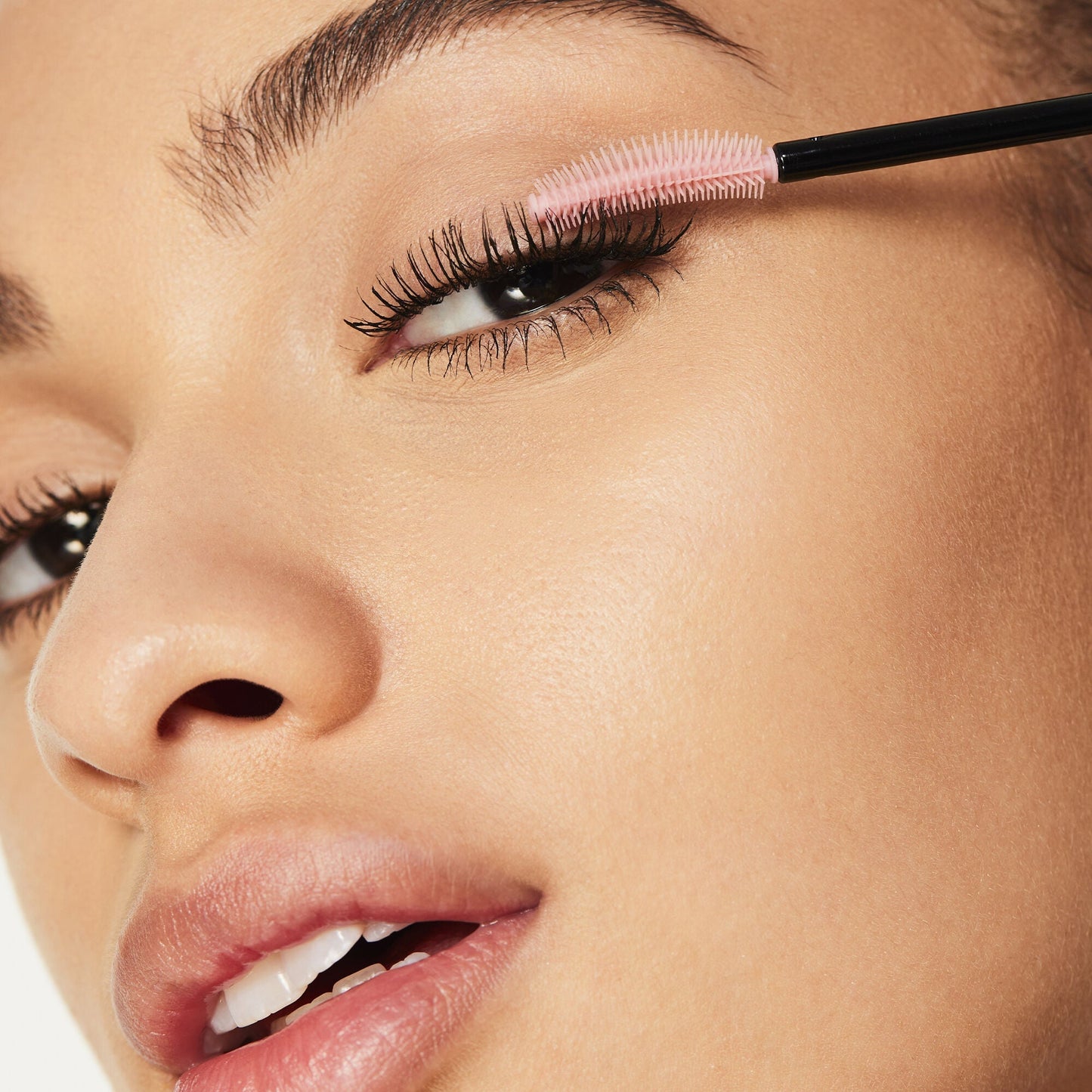 lash-n-roll-mascara-w5 052322_Adriana_LashRoll-After-Black_069_IGF_V2.jpg