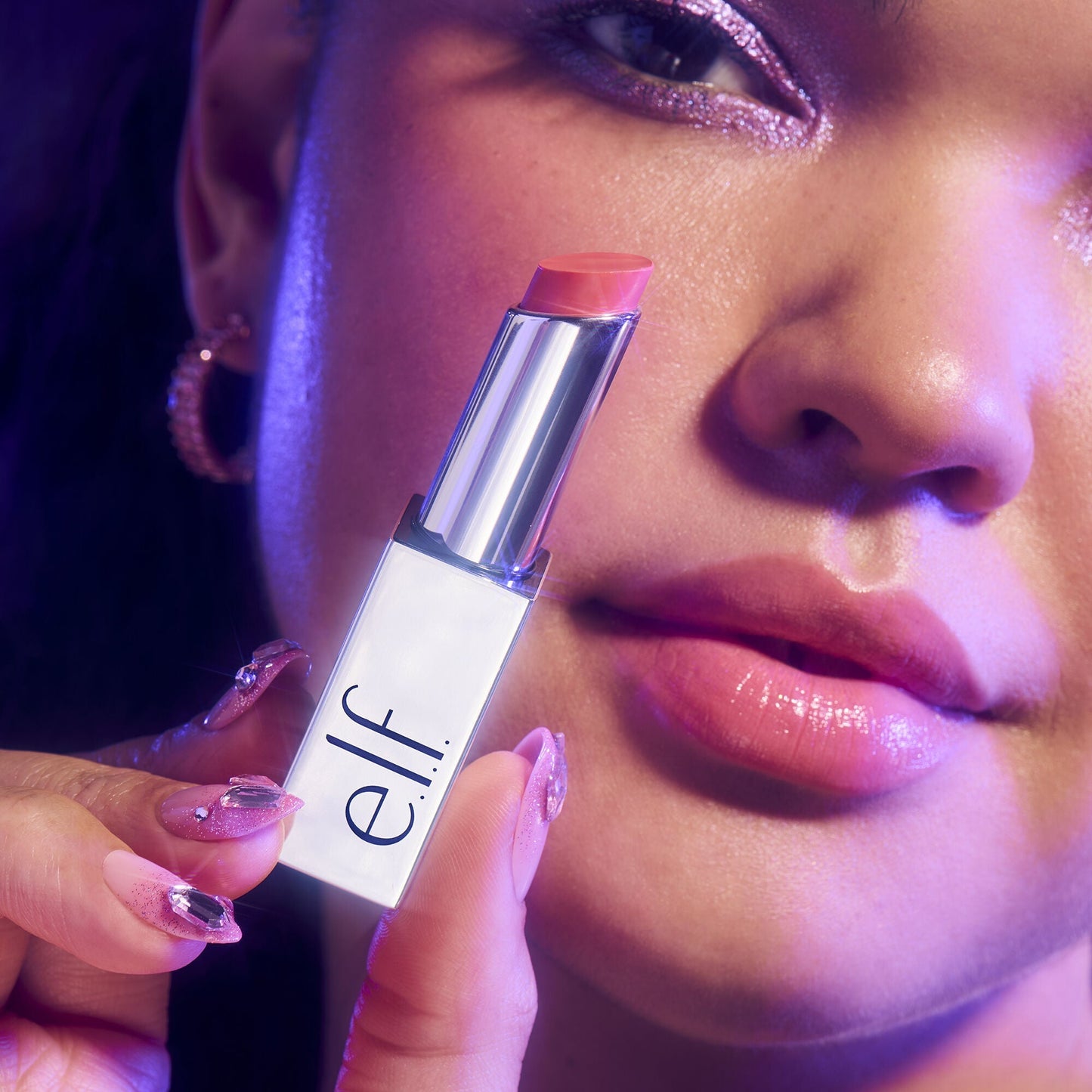 glow-reviver-lip-oil-stick-c6 072225_Breanna_SlipStick_1236_2000x2000_4adb6d91-4349-4c16-9f8e-036611f762d8.jpg