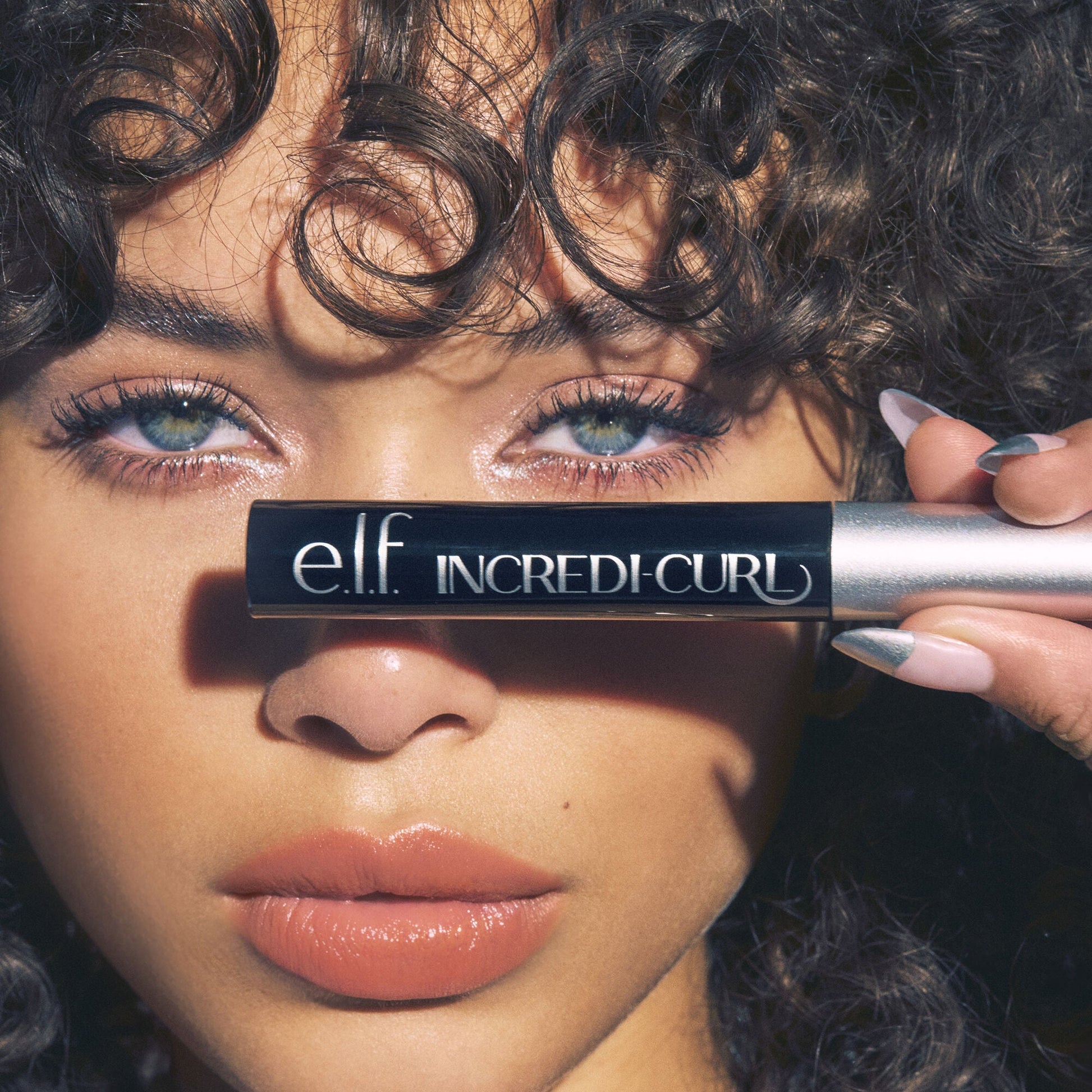 incredi-curl-mascara-g0 100724_elf_Alexa_IncrediCurl_After_0473_FINAL_V1_RGB_IGF_4909dedf-6085-4b66-b6fa-23af48640378.jpg
