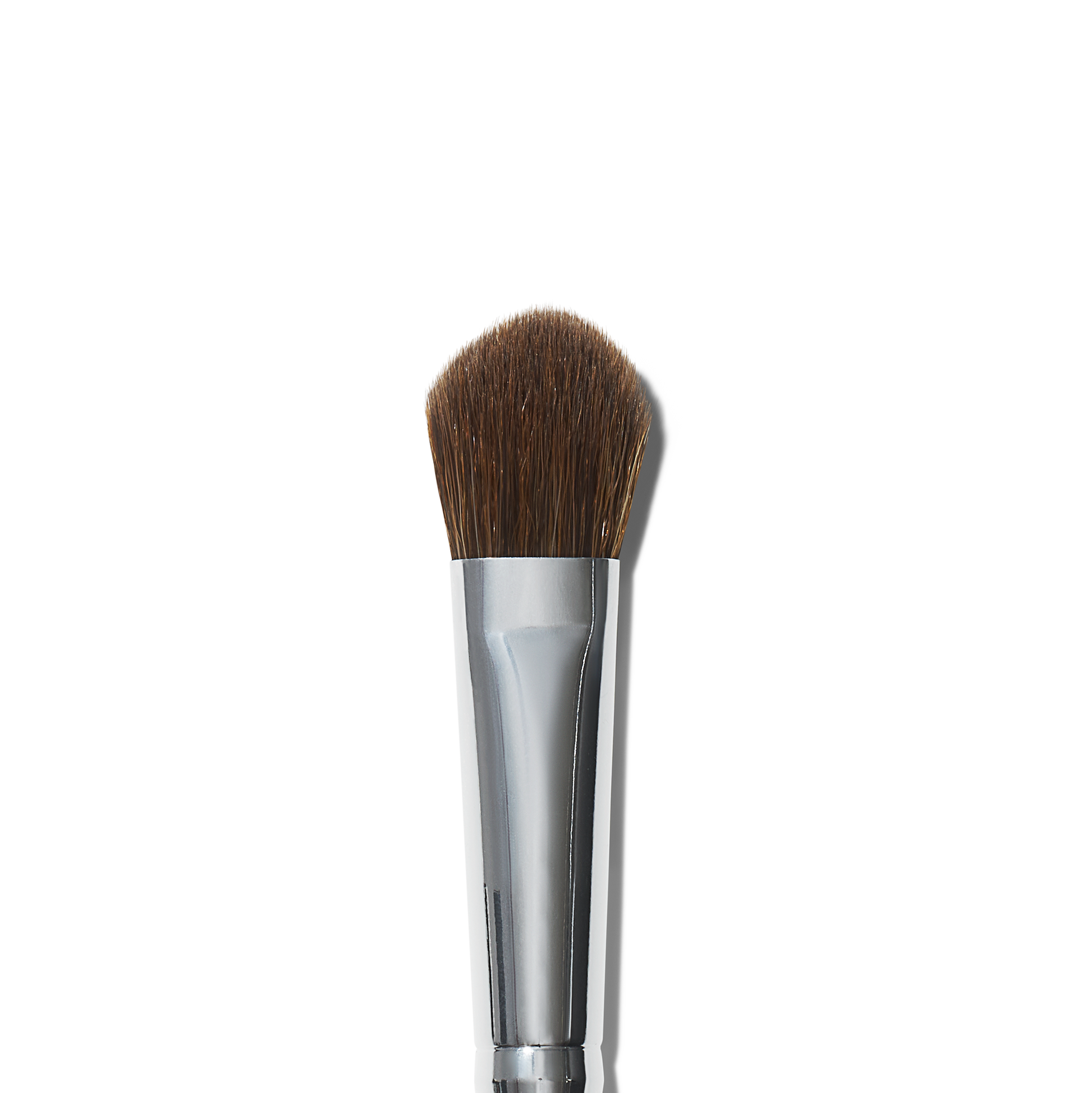 wide-tapered-eyeshadow-brush-v1 21994_MACRO_R.png