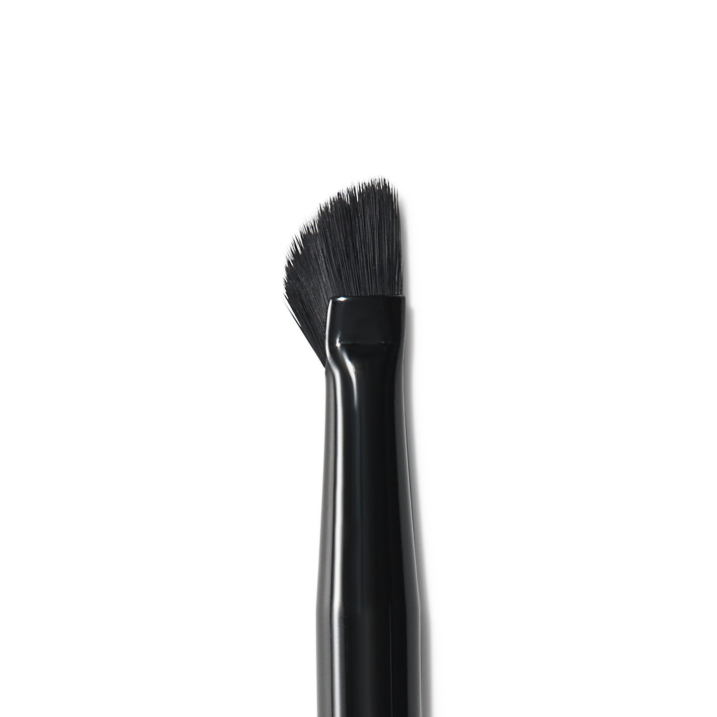 wing-it-liner-brush-o6 84091_MACRO_R.png