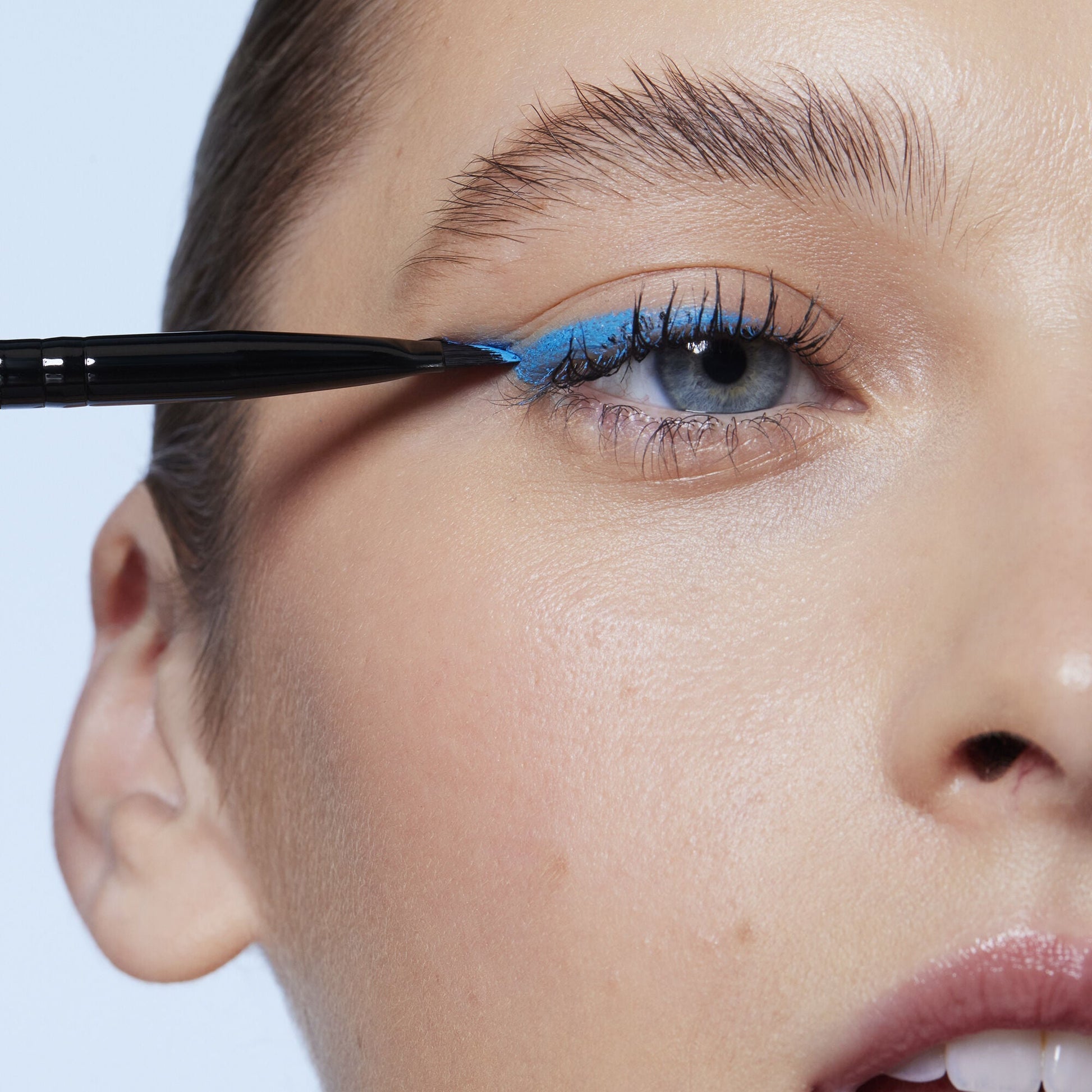 wing-it-liner-brush-o6 84091_Winged_Eyeliner_Brushy.jpg