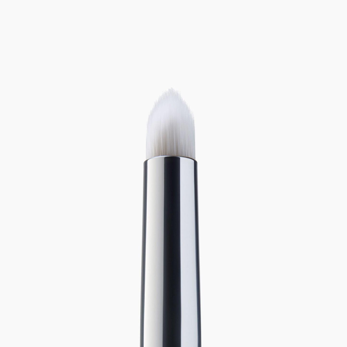 precision-smudge-brush-t4 85311_PrecisionSmudgeBrush_Macro_V2.jpg
