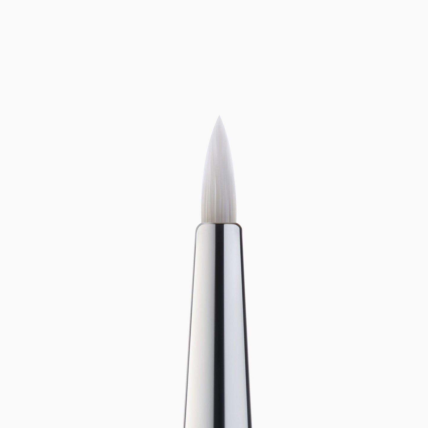 precision-dual-sided-eyebrow-brush-g0 85315_PrecisionEyelinerBrush_Macro_V2.jpg